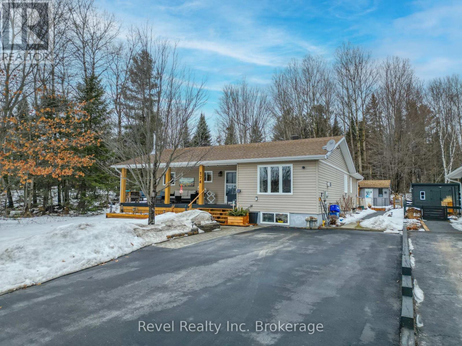 174 Golf Course Road, Callander, Ontario  P0H 1H0 - Photo 4 - X12944520