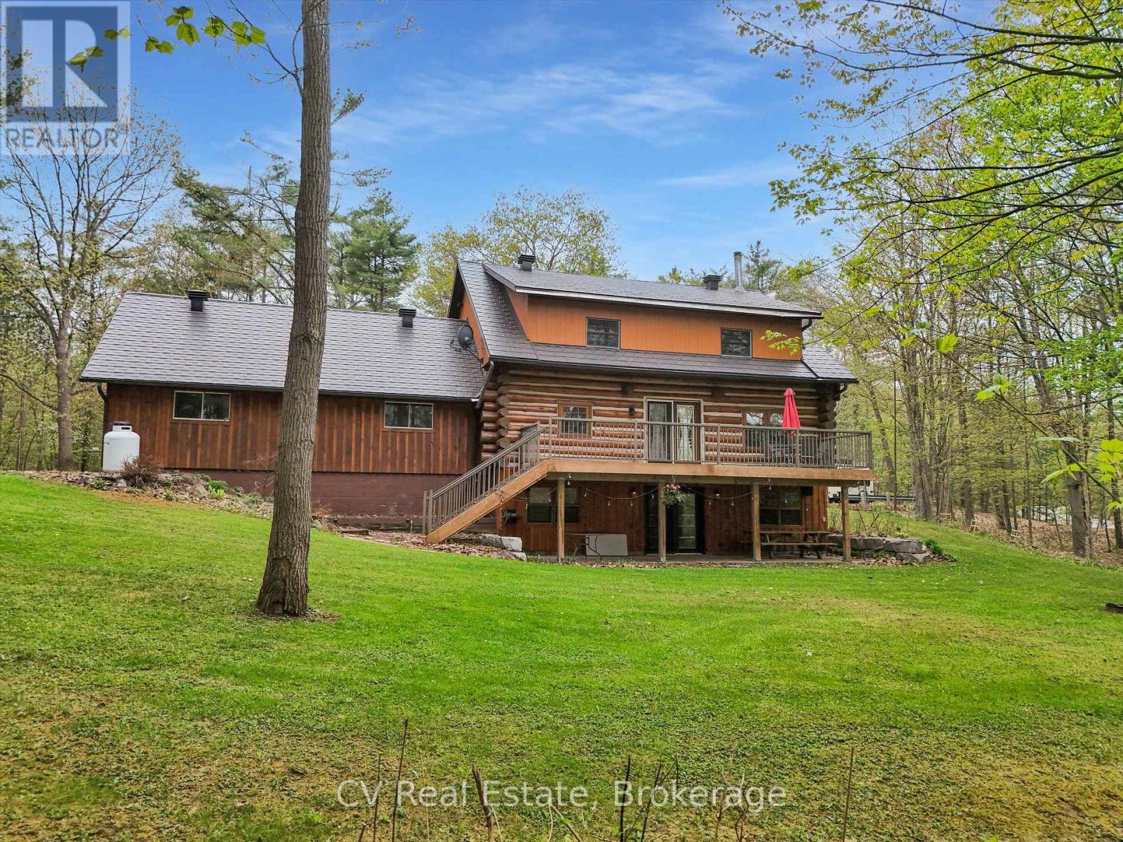 1040 Amelia Crescent, Gravenhurst (Morrison), Ontario  P0E 1G0 - Photo 10 - X12944152