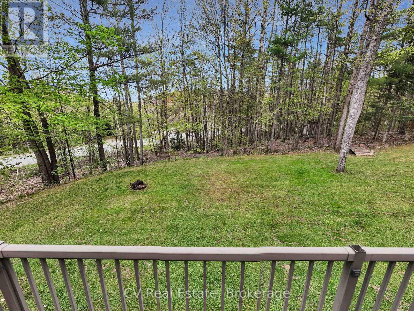 1040 Amelia Crescent, Gravenhurst (Morrison), Ontario  P0E 1G0 - Photo 12 - X12944152