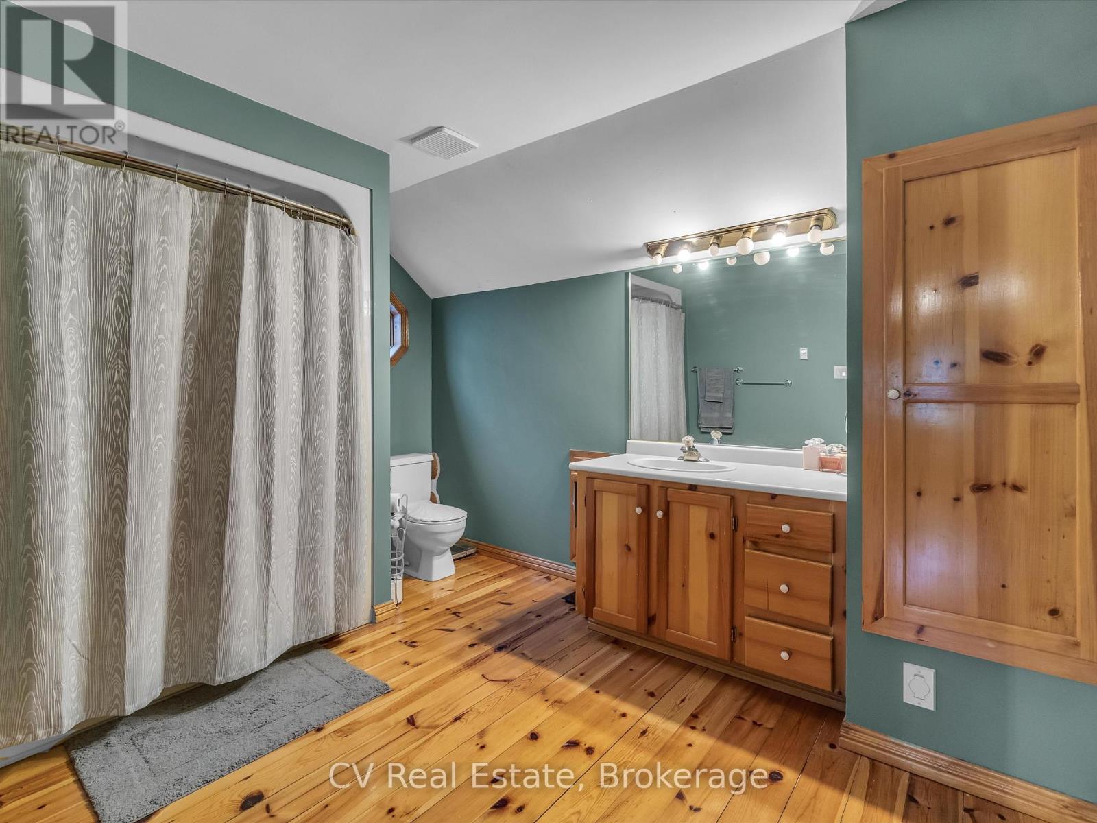 1040 Amelia Crescent, Gravenhurst (Morrison), Ontario  P0E 1G0 - Photo 40 - X12944152