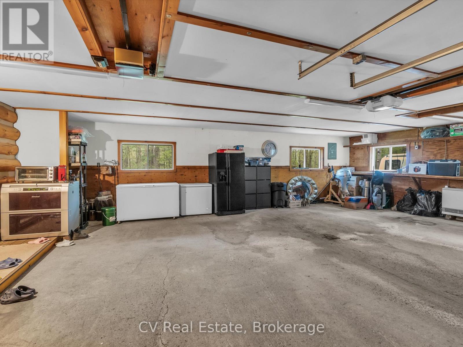 1040 Amelia Crescent, Gravenhurst (Morrison), Ontario  P0E 1G0 - Photo 43 - X12944152