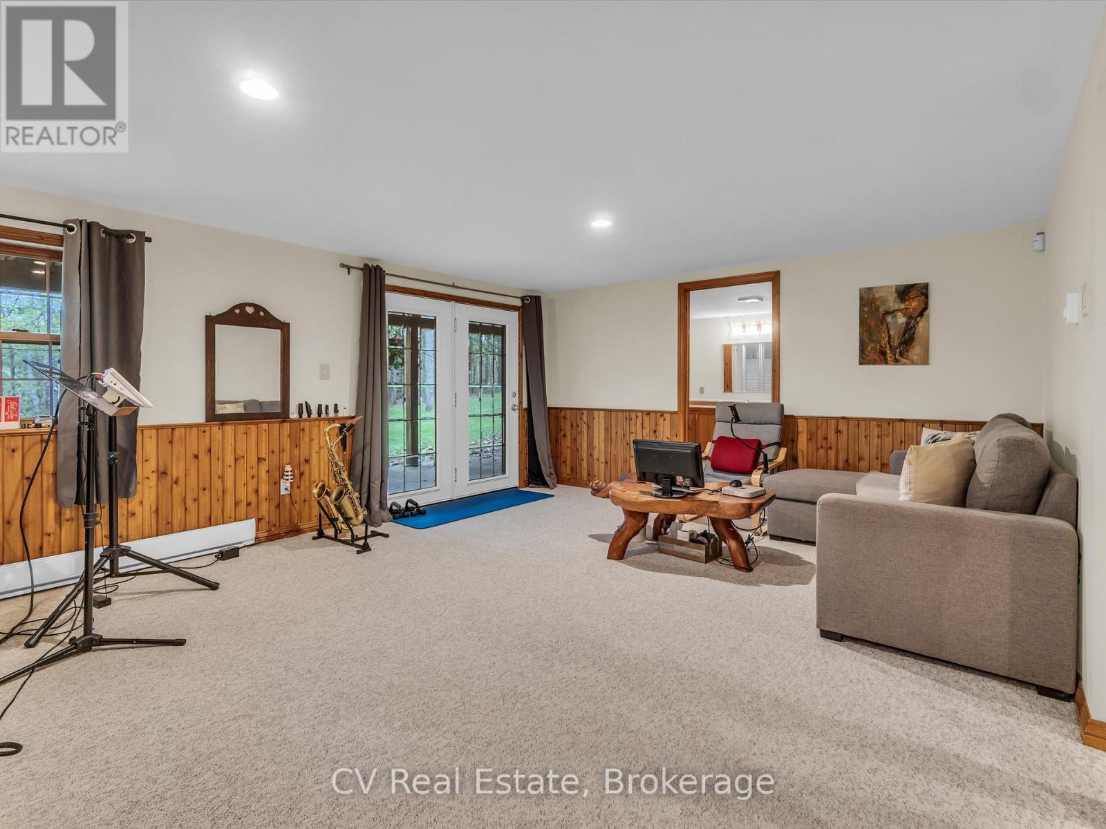 1040 Amelia Crescent, Gravenhurst (Morrison), Ontario  P0E 1G0 - Photo 45 - X12944152