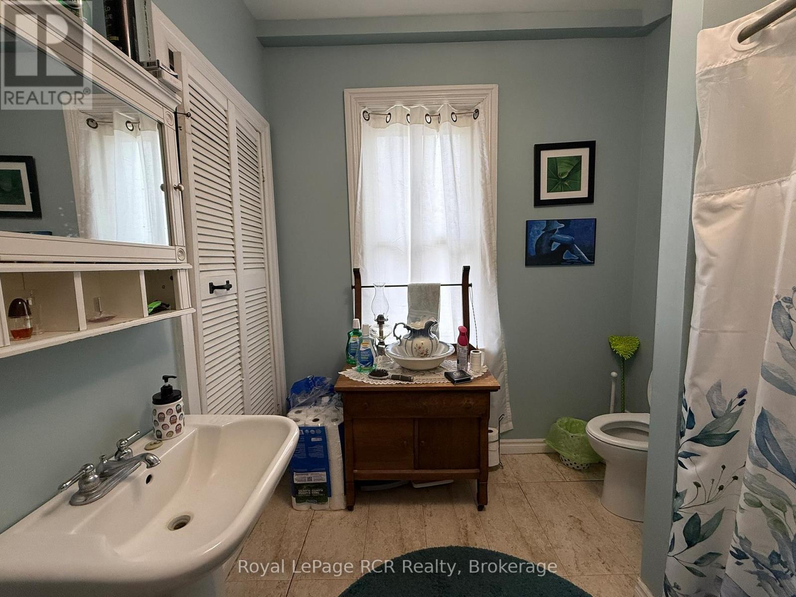 631 9th Avenue, Hanover, Ontario  N4N 2M7 - Photo 12 - X12944298