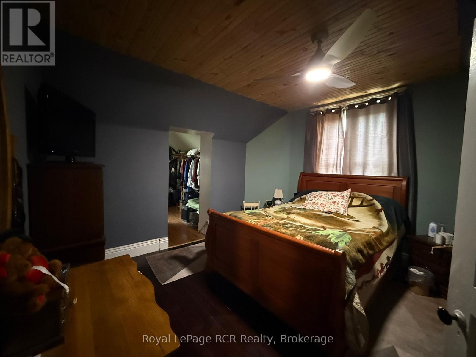 631 9th Avenue, Hanover, Ontario  N4N 2M7 - Photo 13 - X12944298