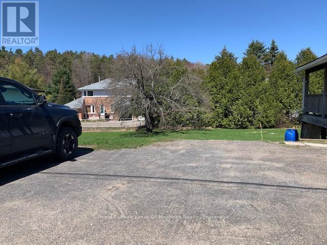 64 West Road, Huntsville, Ontario  P1H 1L8 - Photo 6 - X12944516