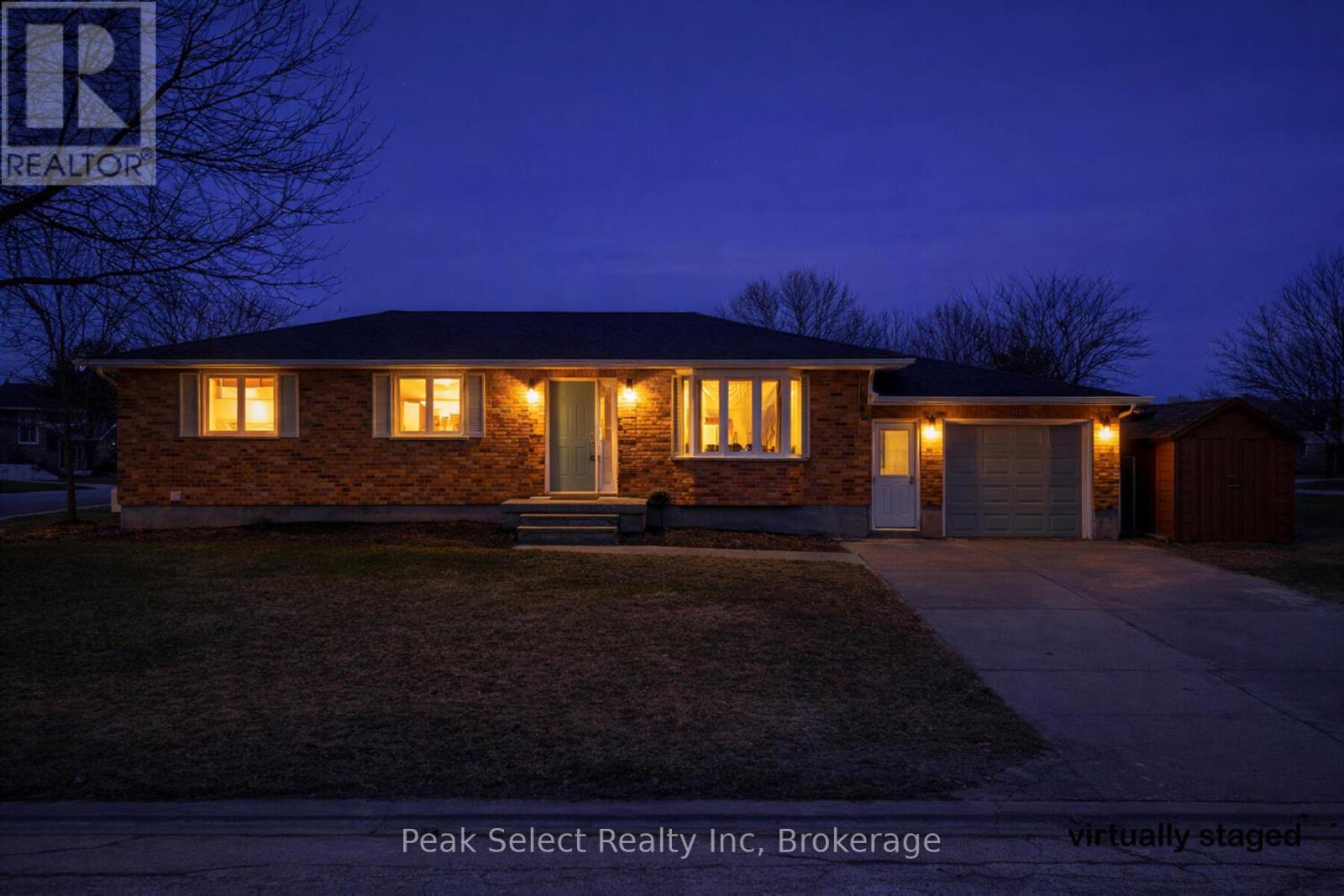 12 Meadowridge Drive, St. Marys, Ontario  N4X 1B6 - Photo 4 - X12944562