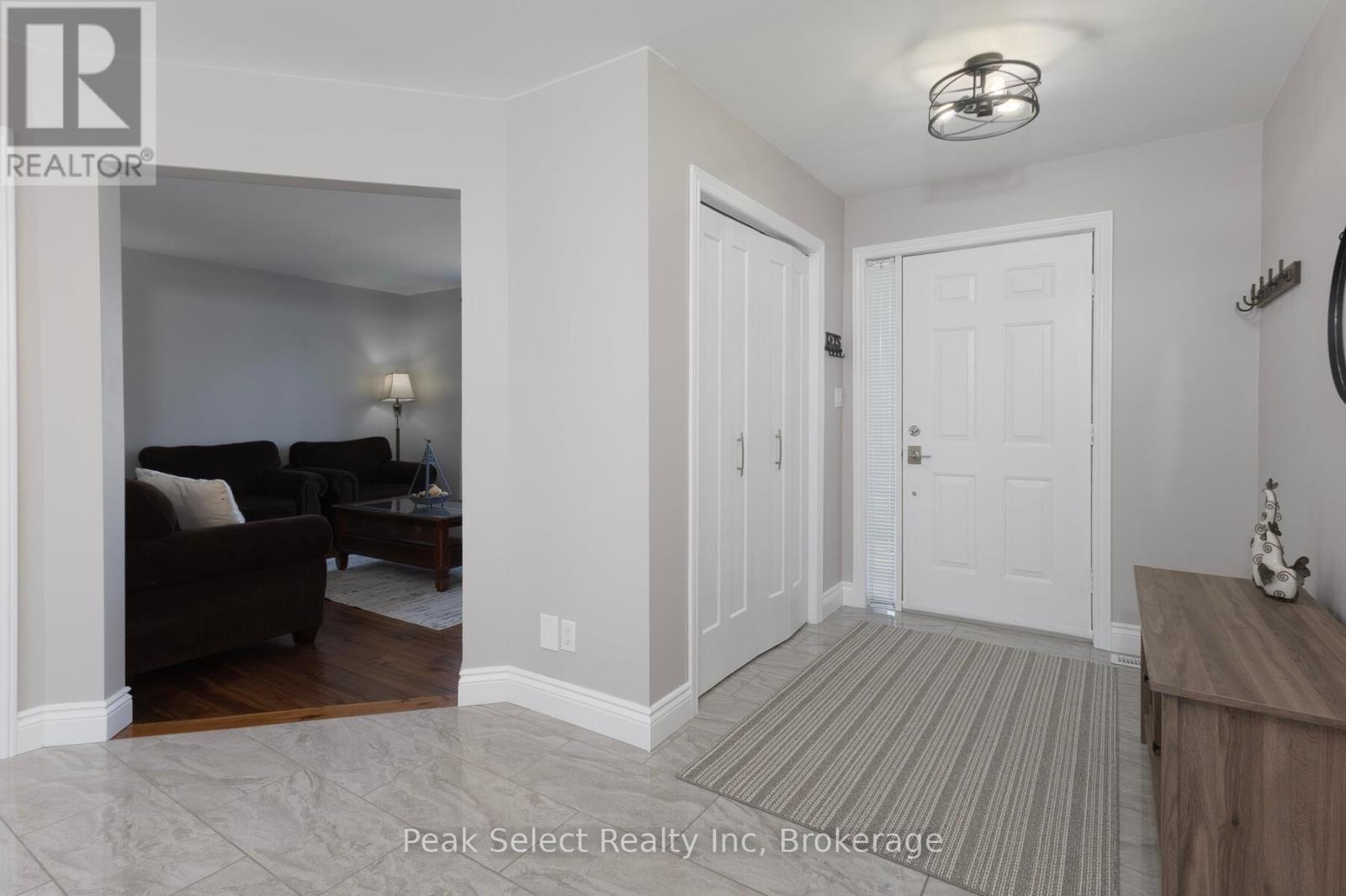 12 Meadowridge Drive, St. Marys, Ontario  N4X 1B6 - Photo 5 - X12944562