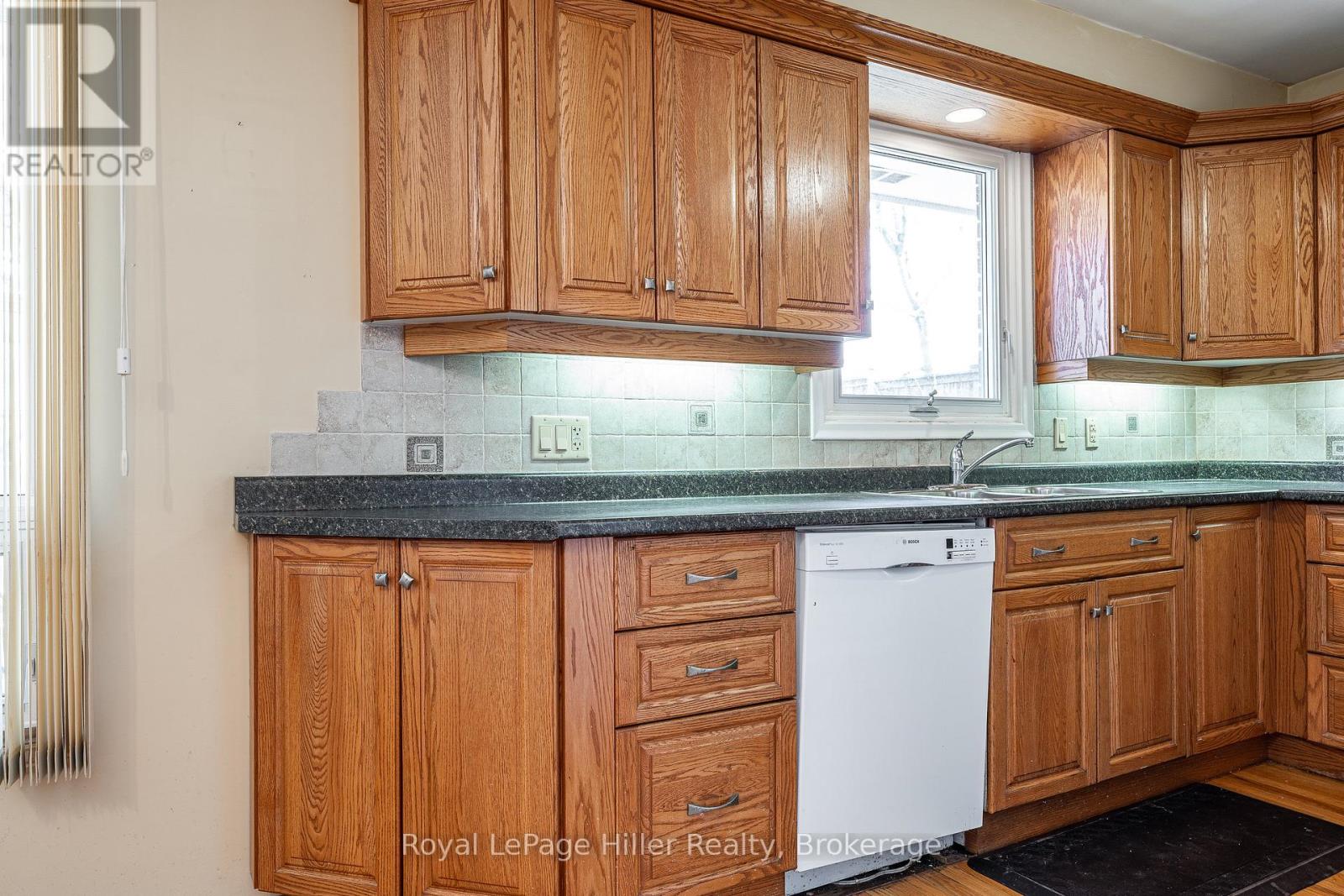 16 Park Lane Drive, Stratford, Ontario  N5A 5B9 - Photo 12 - X12944566