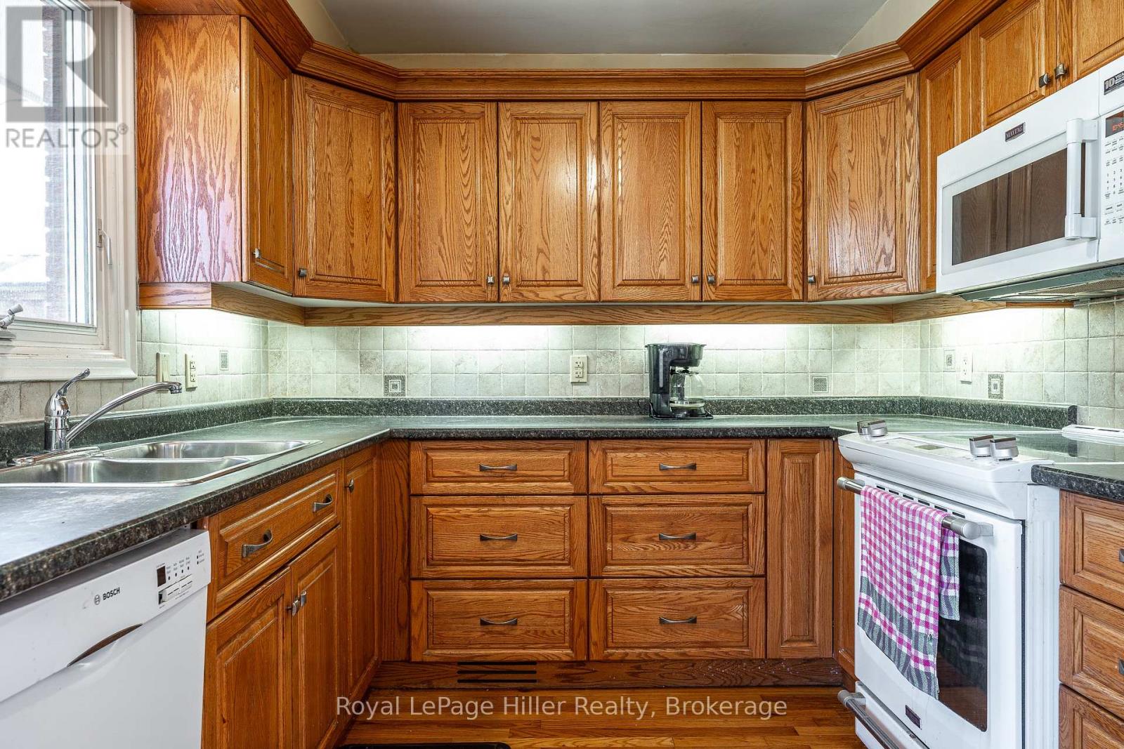 16 Park Lane Drive, Stratford, Ontario  N5A 5B9 - Photo 13 - X12944566