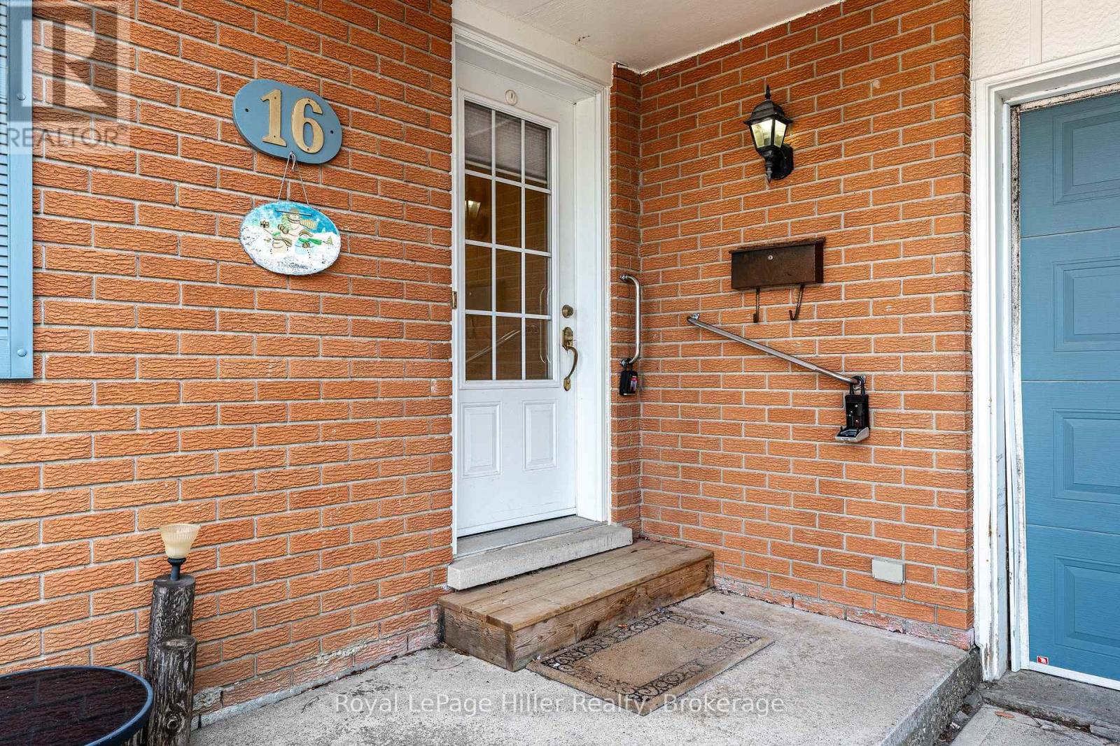 16 Park Lane Drive, Stratford, Ontario  N5A 5B9 - Photo 4 - X12944566