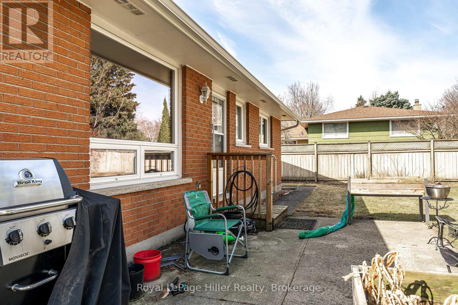 16 Park Lane Drive, Stratford, Ontario  N5A 5B9 - Photo 46 - X12944566