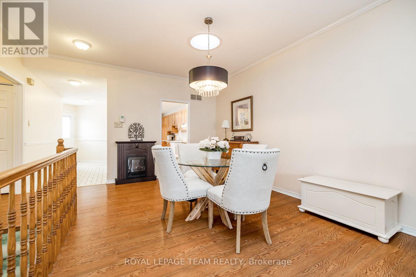 27 Pine Needles Court, Ottawa, Ontario  K2S 1G5 - Photo 11 - X12931628