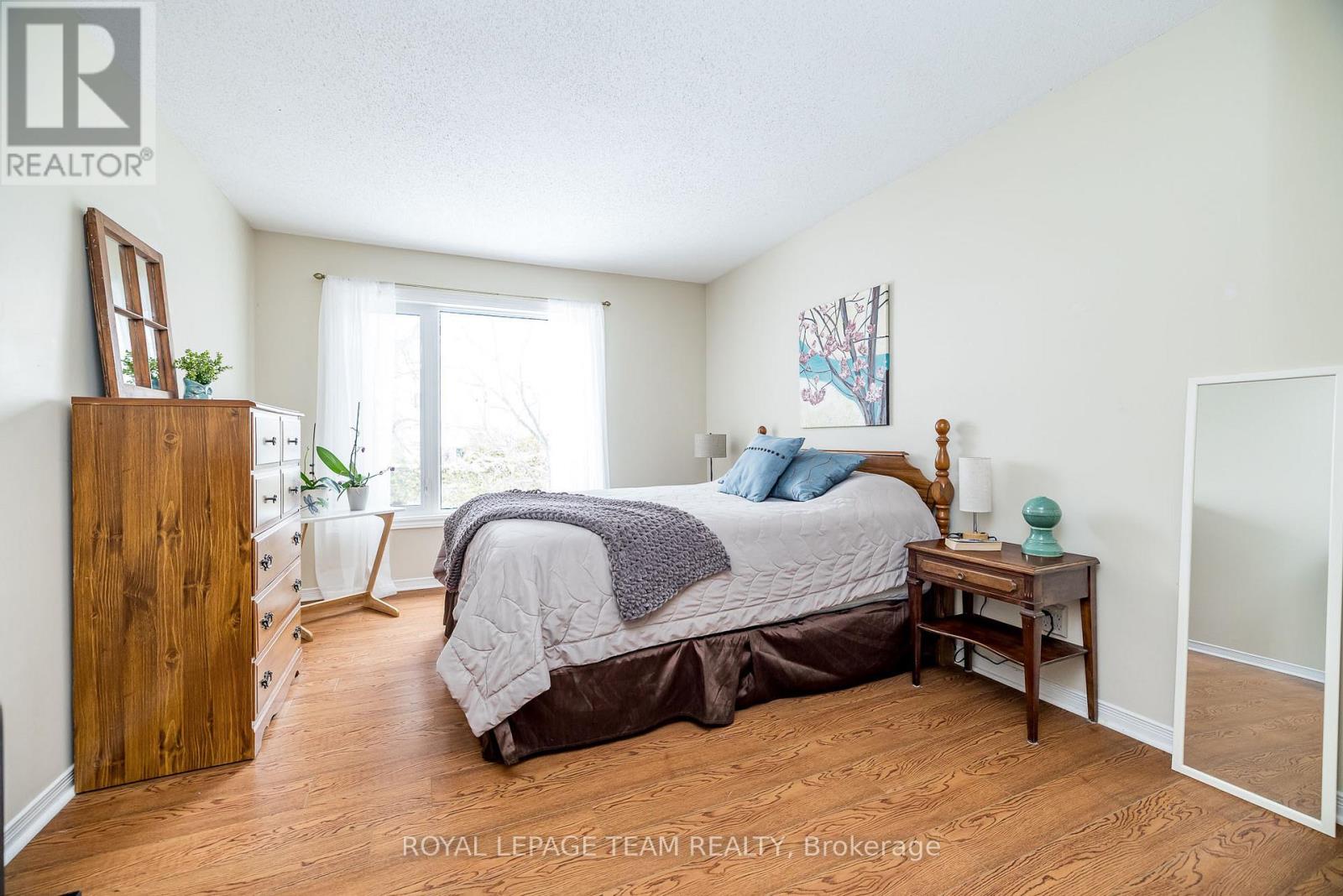 27 Pine Needles Court, Ottawa, Ontario  K2S 1G5 - Photo 17 - X12931628