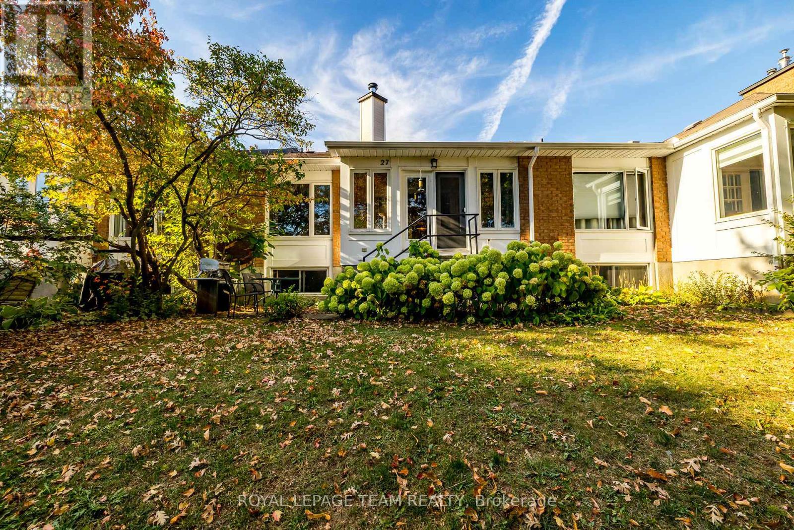 27 Pine Needles Court, Ottawa, Ontario  K2S 1G5 - Photo 30 - X12931628