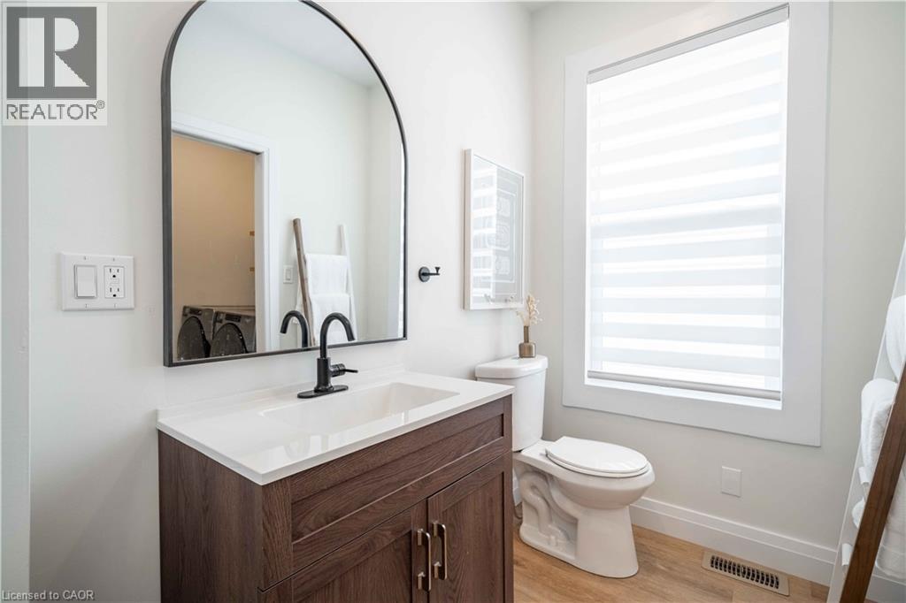 51 East 23rd Street, Hamilton, Ontario  L8V 2W5 - Photo 14 - 40816594