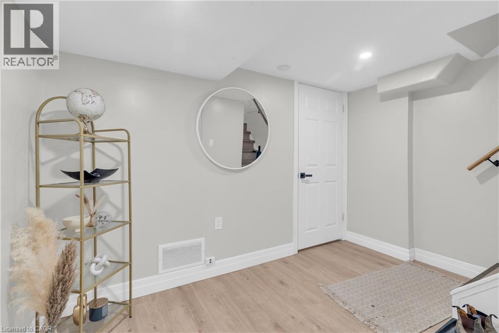 220 Bruce Street Unit# Lower, Kitchener, Ontario  N2B 1Z3 - Photo 3 - 40816546