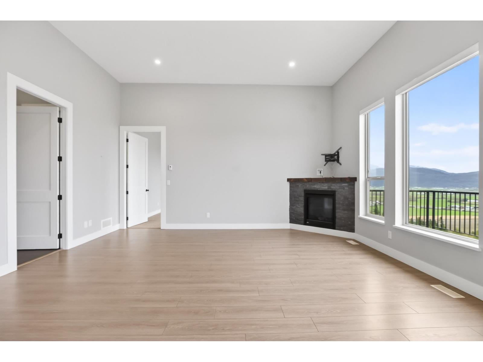 36390 Epworth Court, Abbotsford, British Columbia  V3G 0B2 - Photo 5 - R3099660