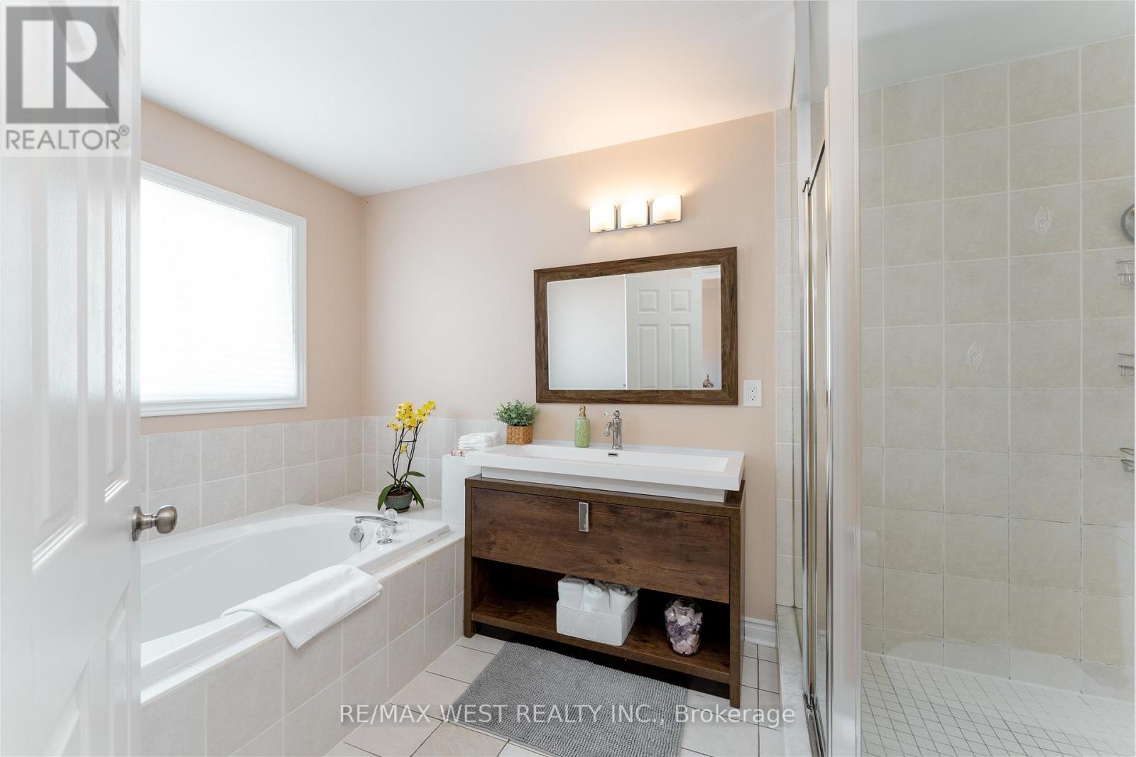 682 Napa Valley Avenue, Vaughan, Ontario  L4H 2J1 - Photo 28 - N12943204