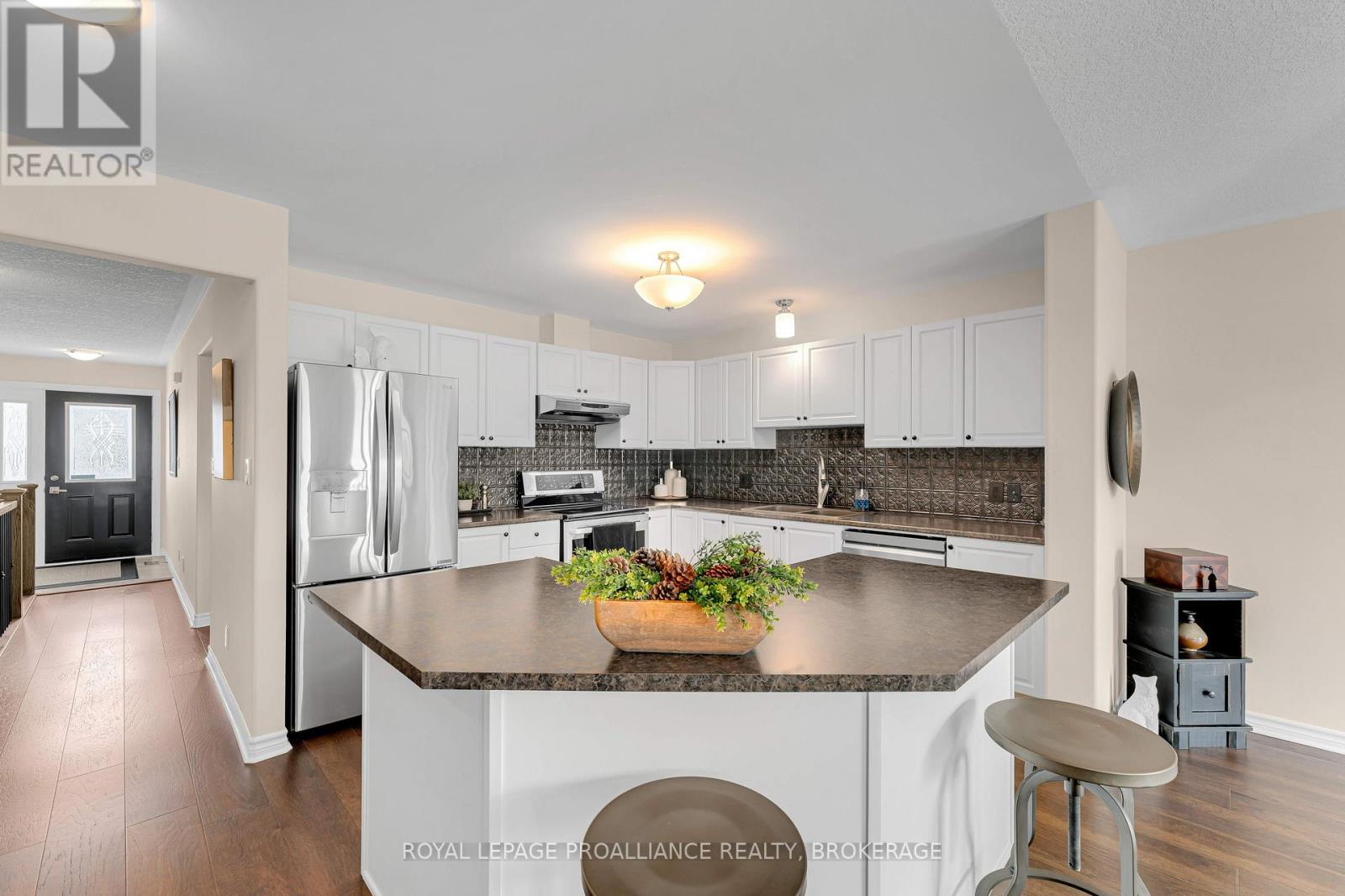 137 Ellesmeer Avenue, Kingston, Ontario  K7P 3H6 - Photo 10 - X12944168