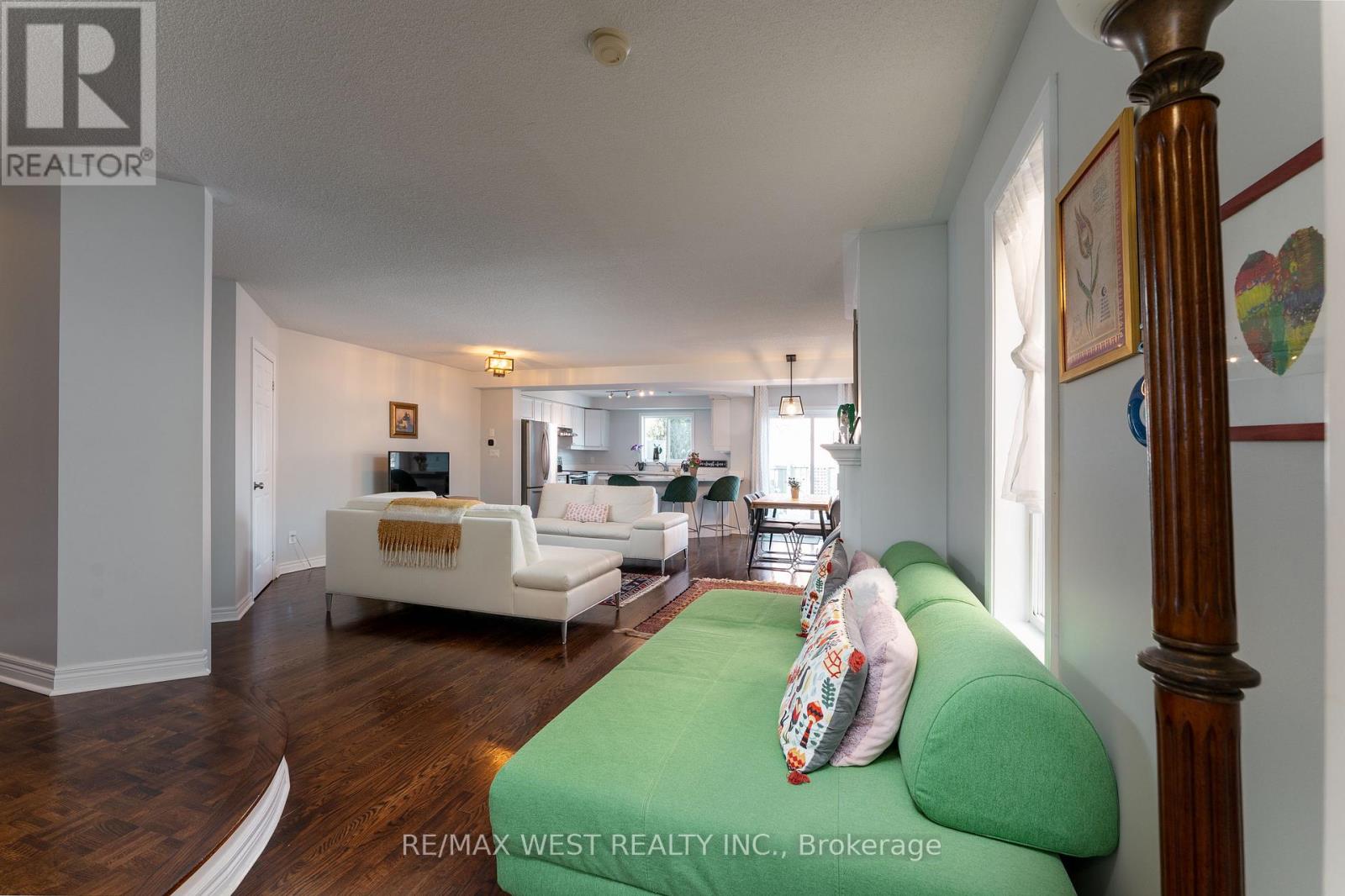 682 Napa Valley Avenue, Vaughan, Ontario  L4H 2J1 - Photo 9 - N12943204