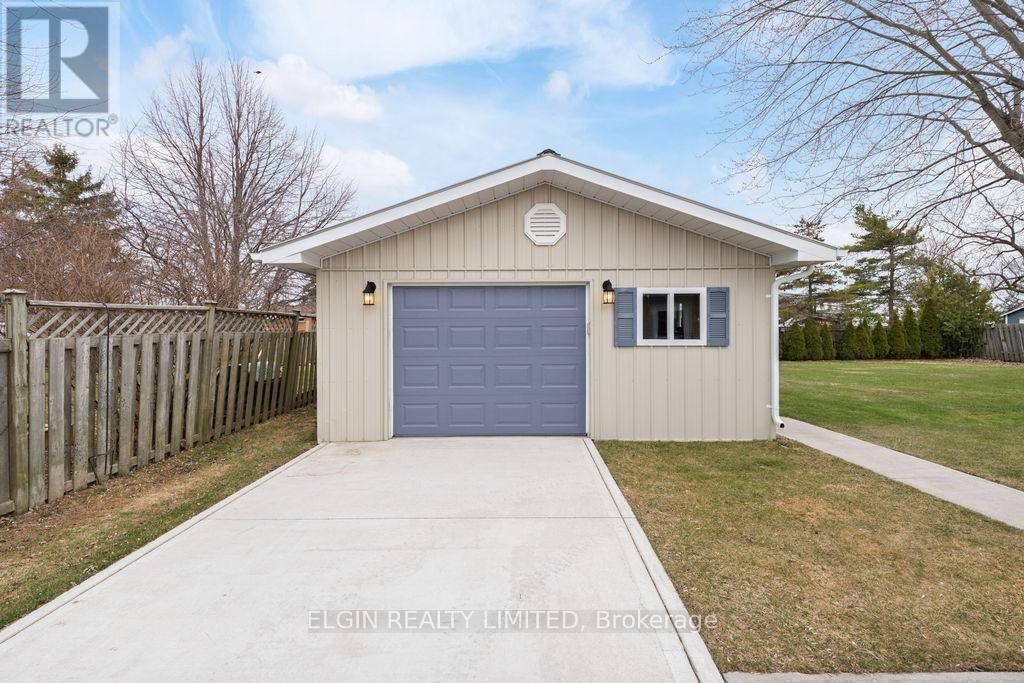 3134 Queen Street, Brooke-Alvinston, Ontario  N0N 1K0 - Photo 21 - X12944346