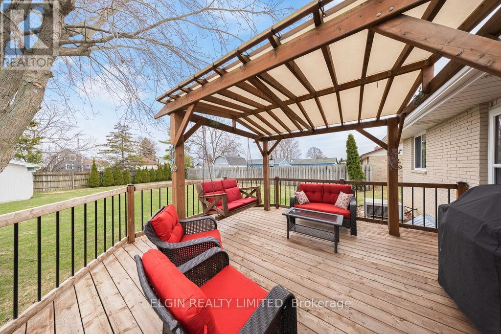 3134 Queen Street, Brooke-Alvinston, Ontario  N0N 1K0 - Photo 25 - X12944346