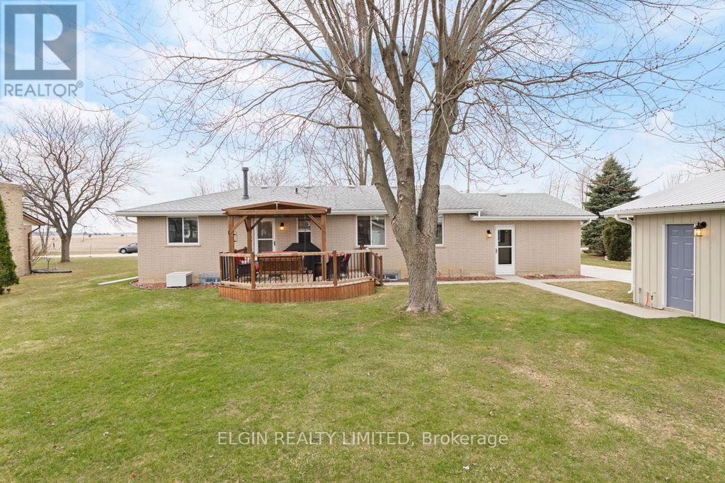 3134 Queen Street, Brooke-Alvinston, Ontario  N0N 1K0 - Photo 27 - X12944346