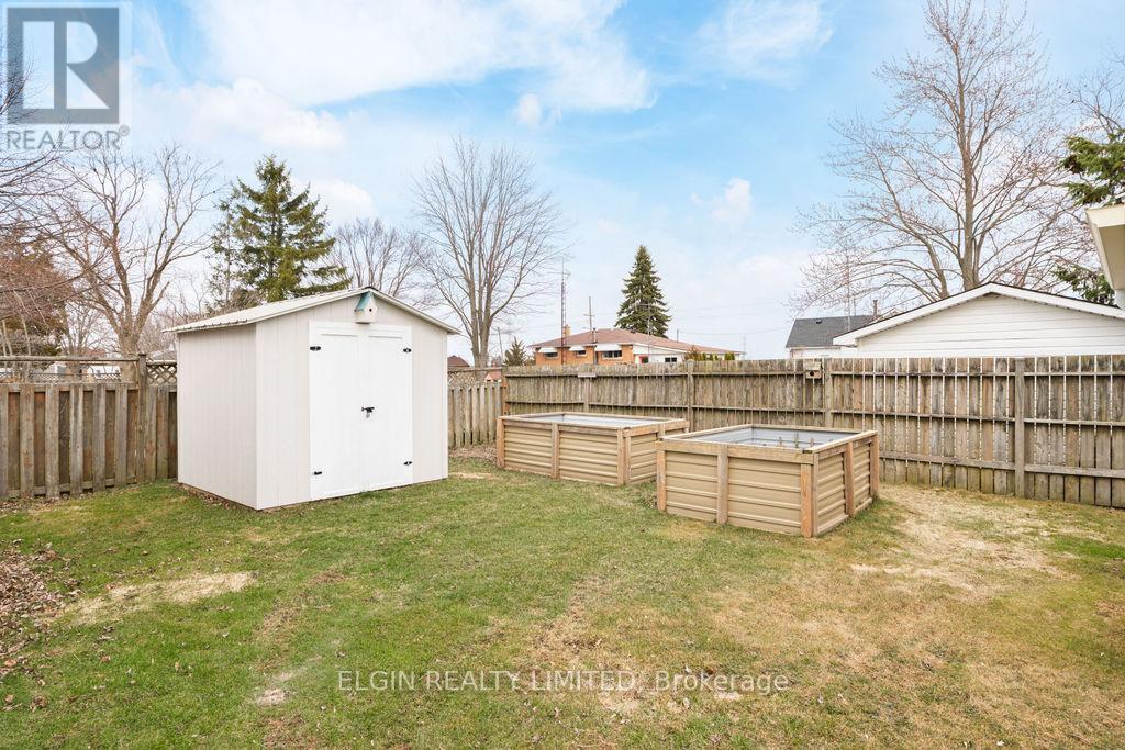 3134 Queen Street, Brooke-Alvinston, Ontario  N0N 1K0 - Photo 31 - X12944346