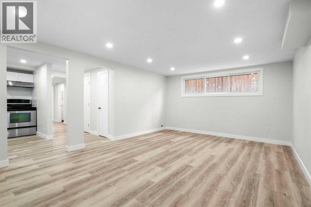 2124a 52 Avenue SW, Calgary, Alberta  T3E 1K3 - Photo 25 - A2293688