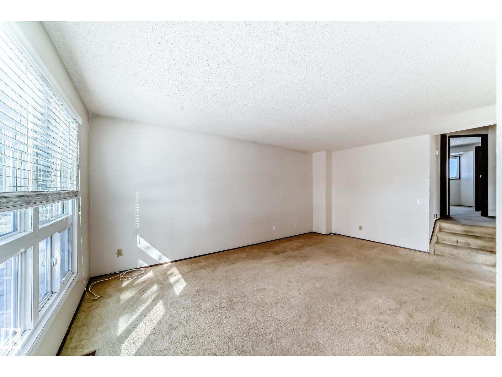 4432 33a Av Nw, Edmonton, Alberta  T6L 4W8 - Photo 12 - E4479996