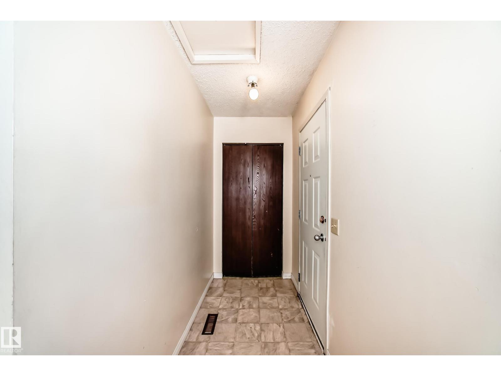 4432 33a Av Nw, Edmonton, Alberta  T6L 4W8 - Photo 3 - E4479996