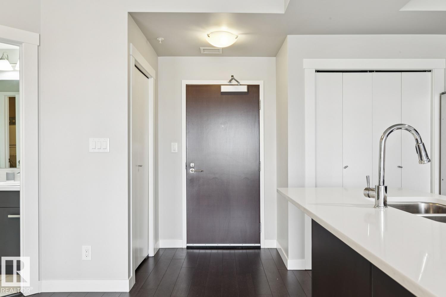 #905 10410 102 Av Nw, Edmonton, Alberta  T5J 0E9 - Photo 2 - E4479997