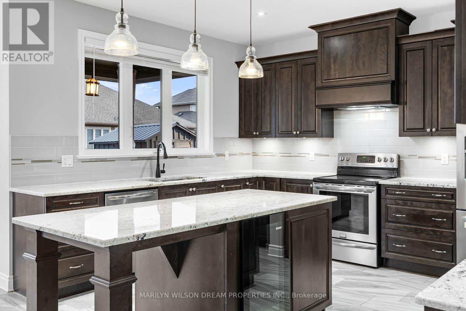 110 Talos Circle, Ottawa, Ontario  K0A 2Z0 - Photo 8 - X12944204