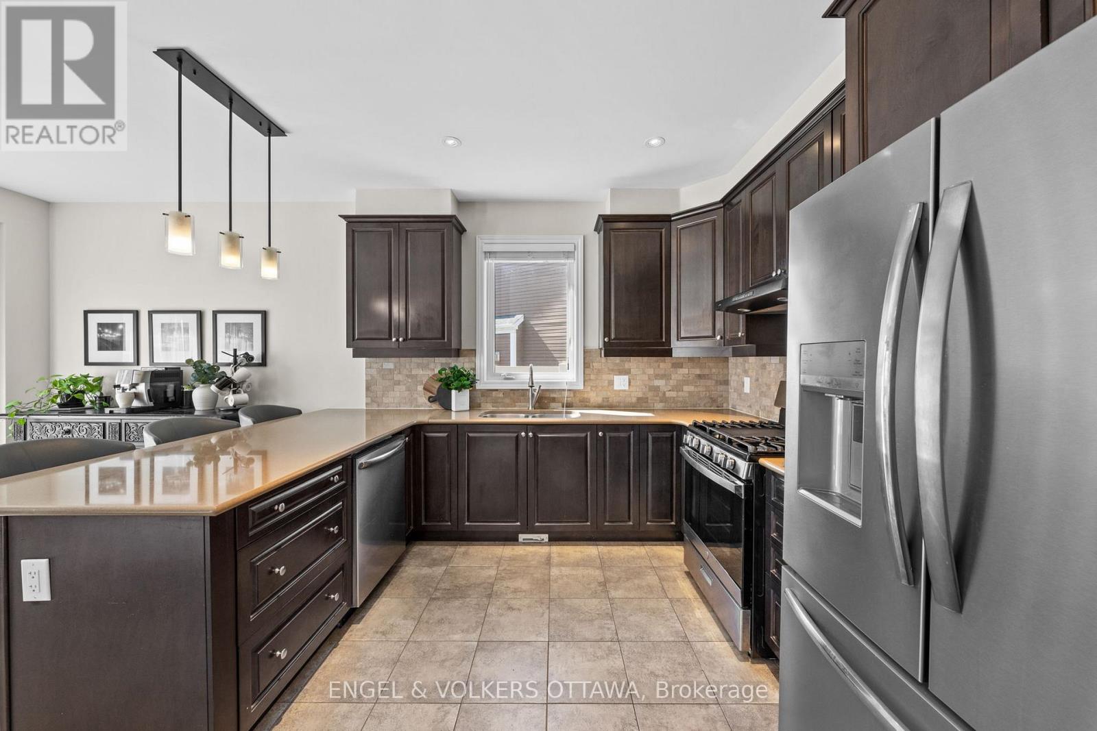 105 Pennant Avenue, Ottawa, Ontario  K2J 5X1 - Photo 5 - X12944222