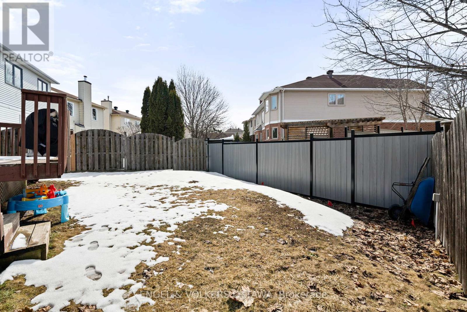 17 Hunterswood Crescent, Ottawa, Ontario  K1G 5V1 - Photo 38 - X12944398