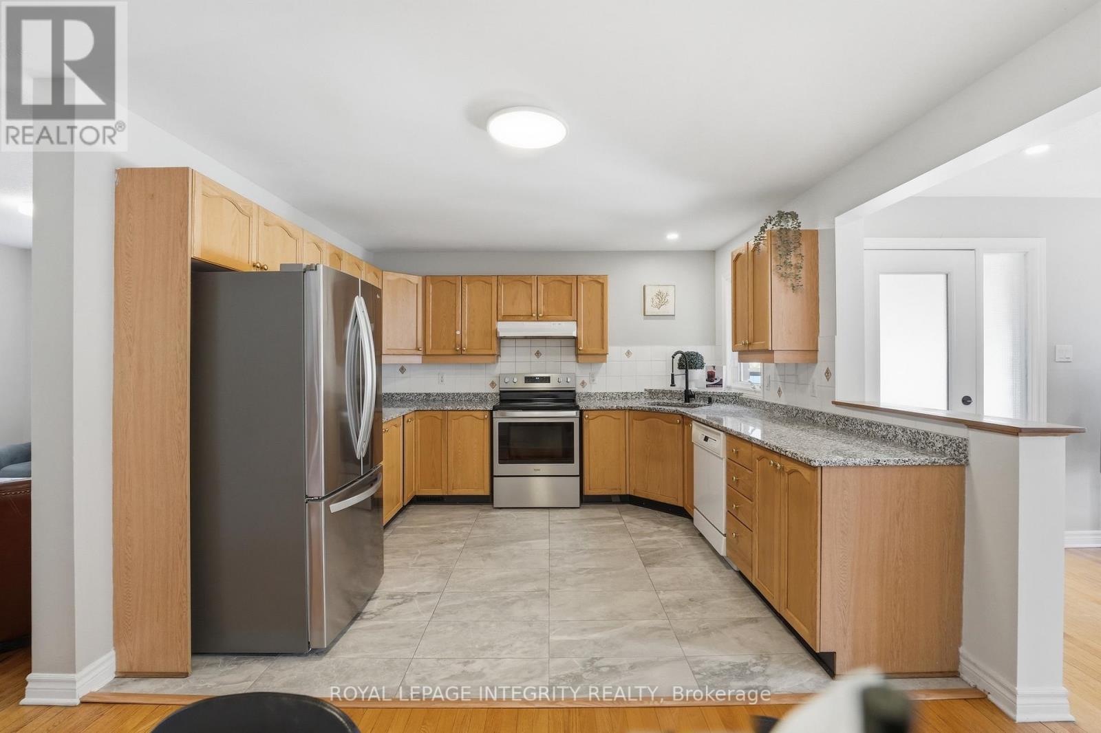 260 Deerfox Drive, Ottawa, Ontario  K2J 4Z2 - Photo 14 - X12944464