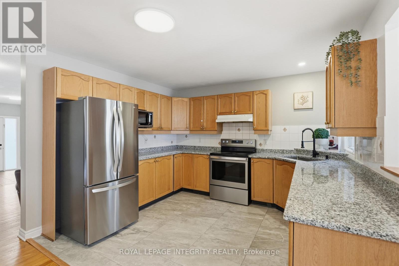 260 Deerfox Drive, Ottawa, Ontario  K2J 4Z2 - Photo 15 - X12944464