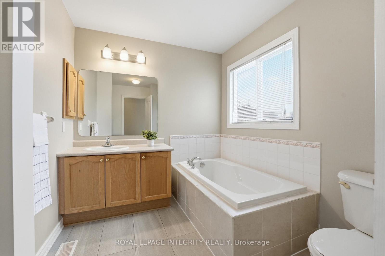 260 Deerfox Drive, Ottawa, Ontario  K2J 4Z2 - Photo 26 - X12944464