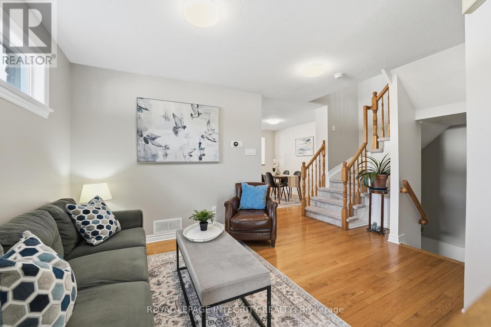 260 Deerfox Drive, Ottawa, Ontario  K2J 4Z2 - Photo 5 - X12944464