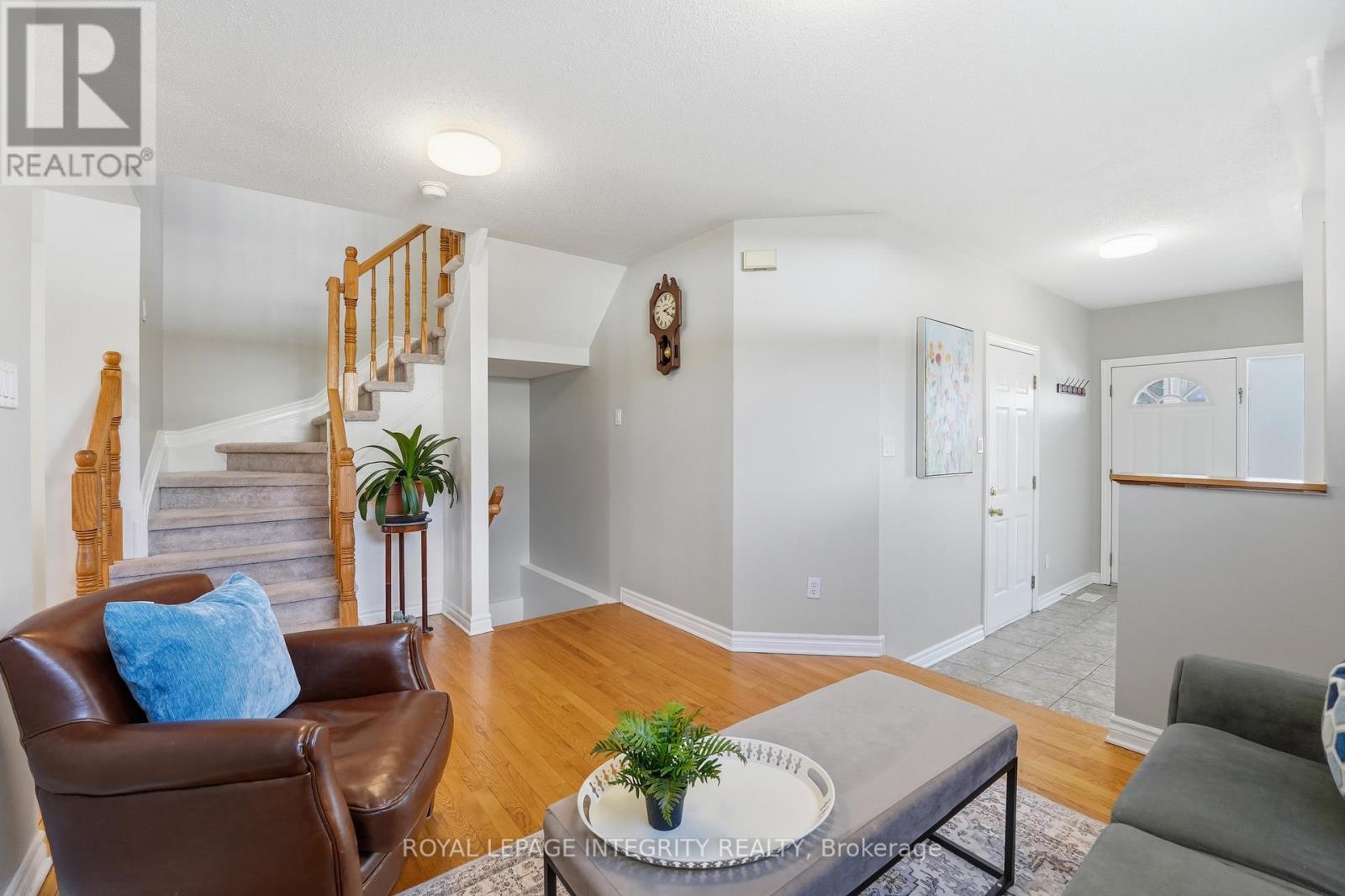 260 Deerfox Drive, Ottawa, Ontario  K2J 4Z2 - Photo 7 - X12944464