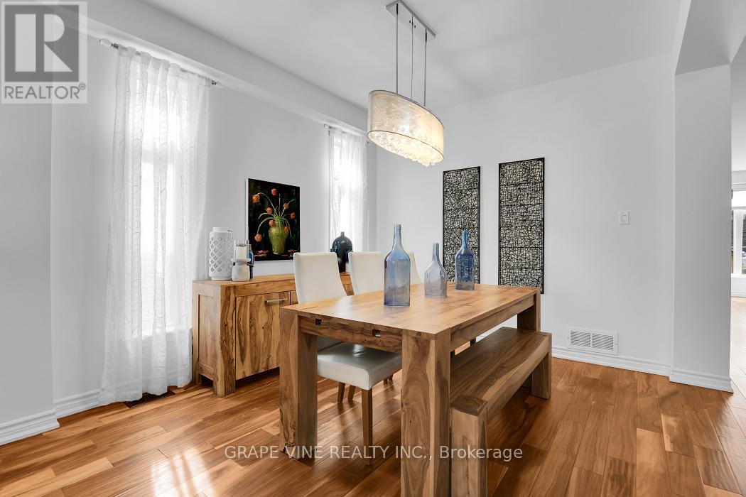 517 Overland Drive, Ottawa, Ontario  K2S 0C2 - Photo 6 - X12944622