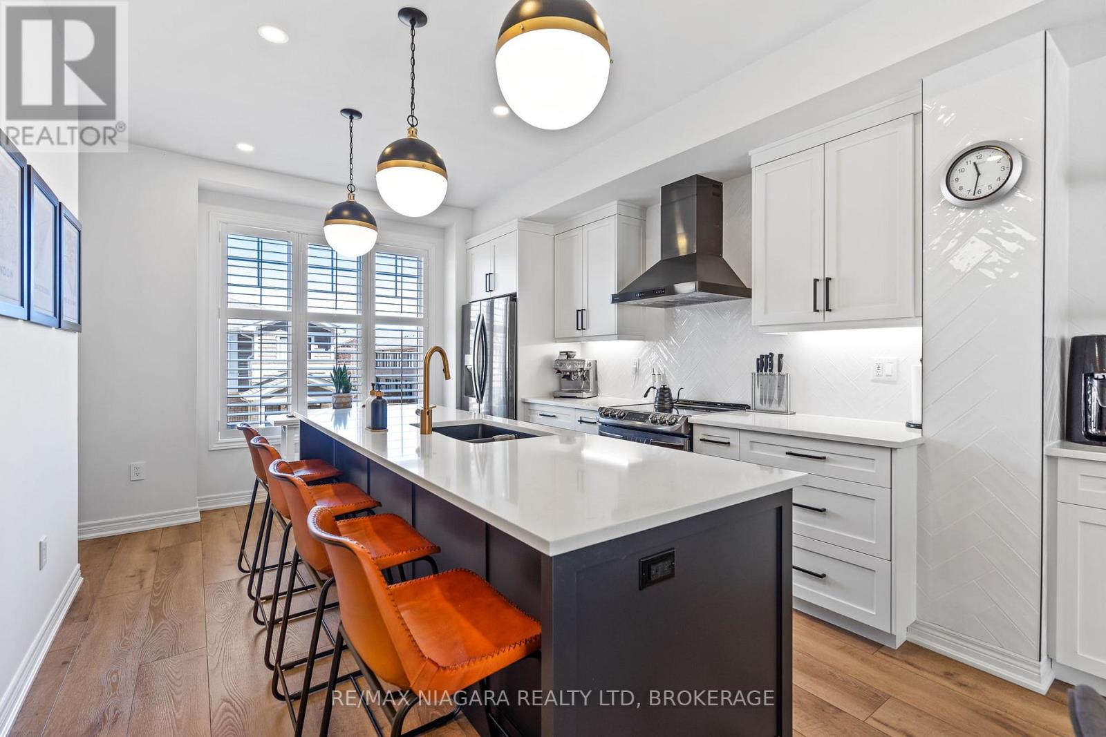 11 Walters Lane, Grimsby, Ontario  L3M 0H2 - Photo 12 - X12944282