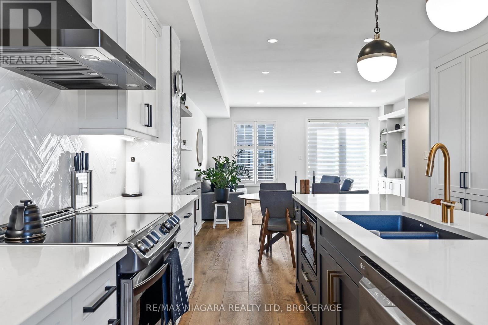 11 Walters Lane, Grimsby, Ontario  L3M 0H2 - Photo 14 - X12944282