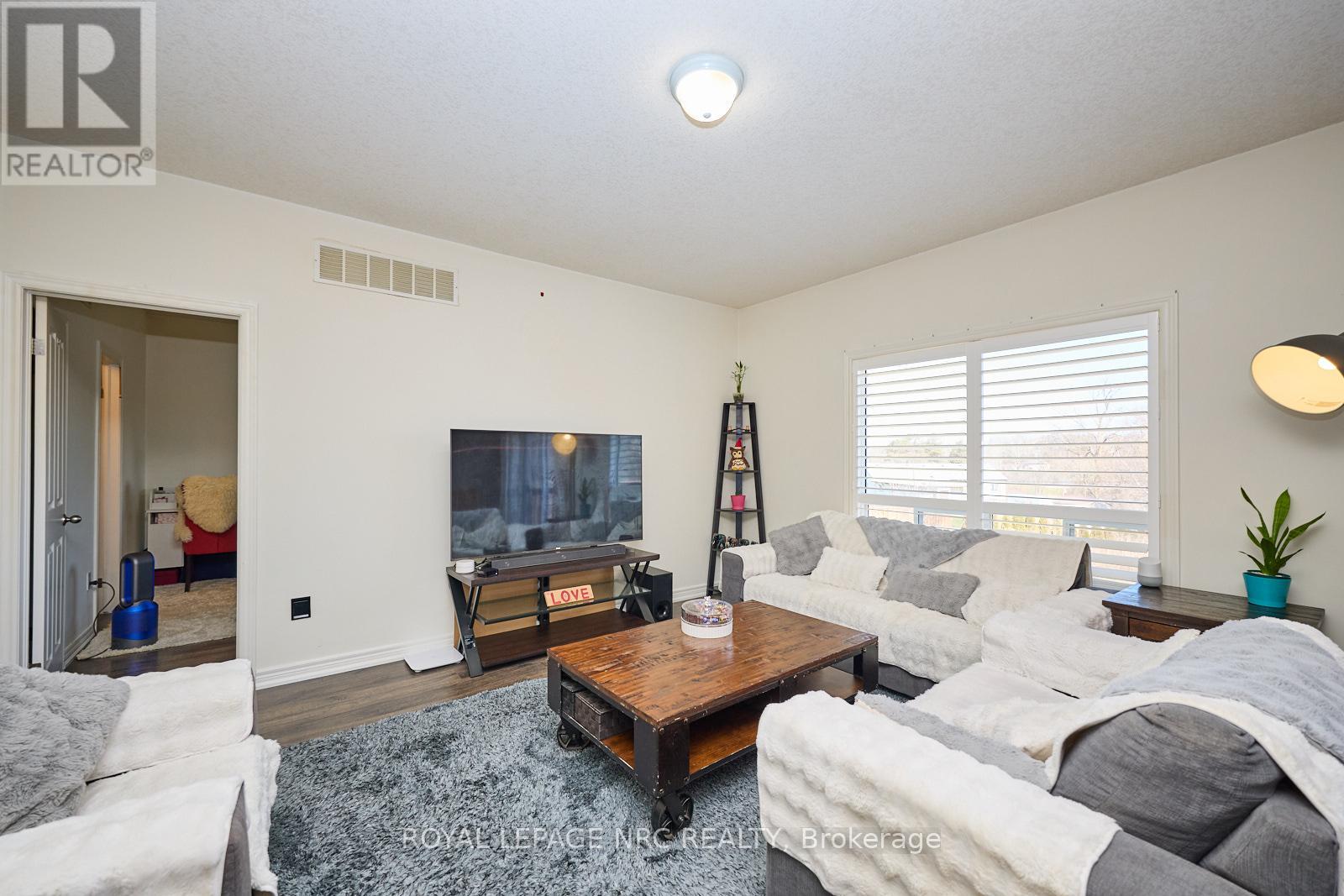 8913 Tallgrass Avenue, Niagara Falls, Ontario  L2G 0E6 - Photo 13 - X12944436