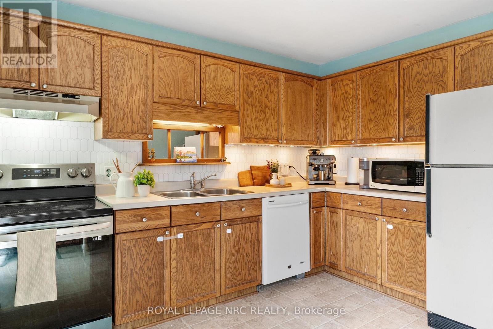 163 Pine Street S, Thorold, Ontario  L2V 3M5 - Photo 13 - X12944578