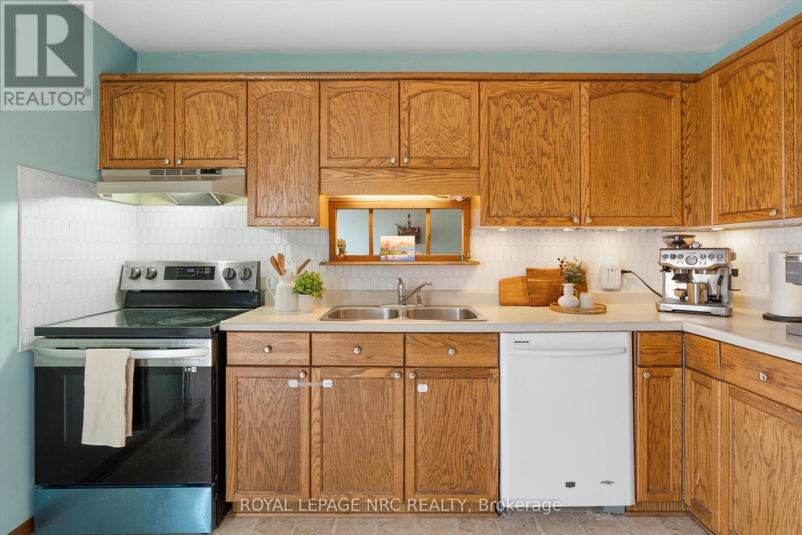 163 Pine Street S, Thorold, Ontario  L2V 3M5 - Photo 14 - X12944578