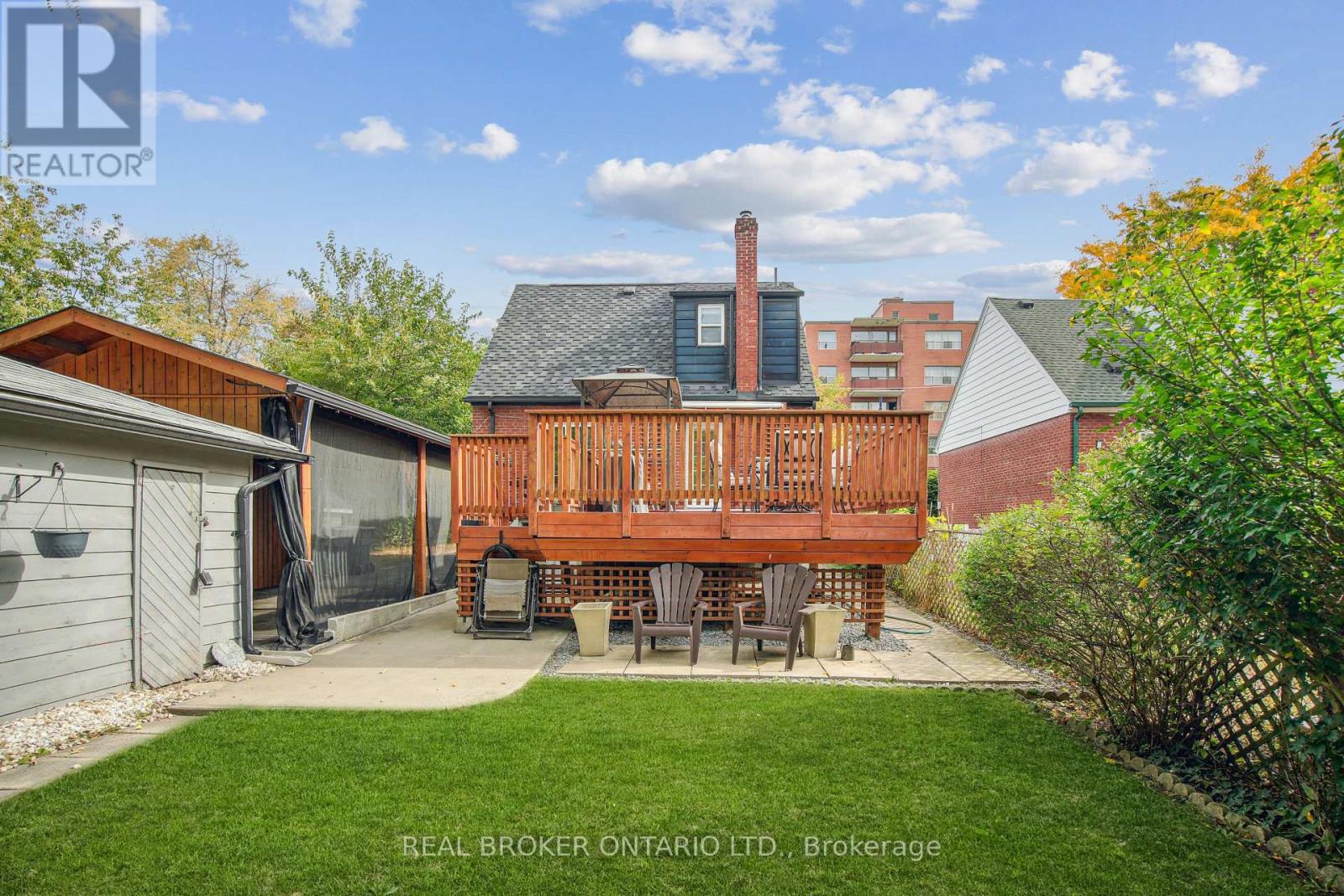 Upper - 24 Glenburn Avenue, Toronto, Ontario  M4B 2X2 - Photo 21 - E12943736