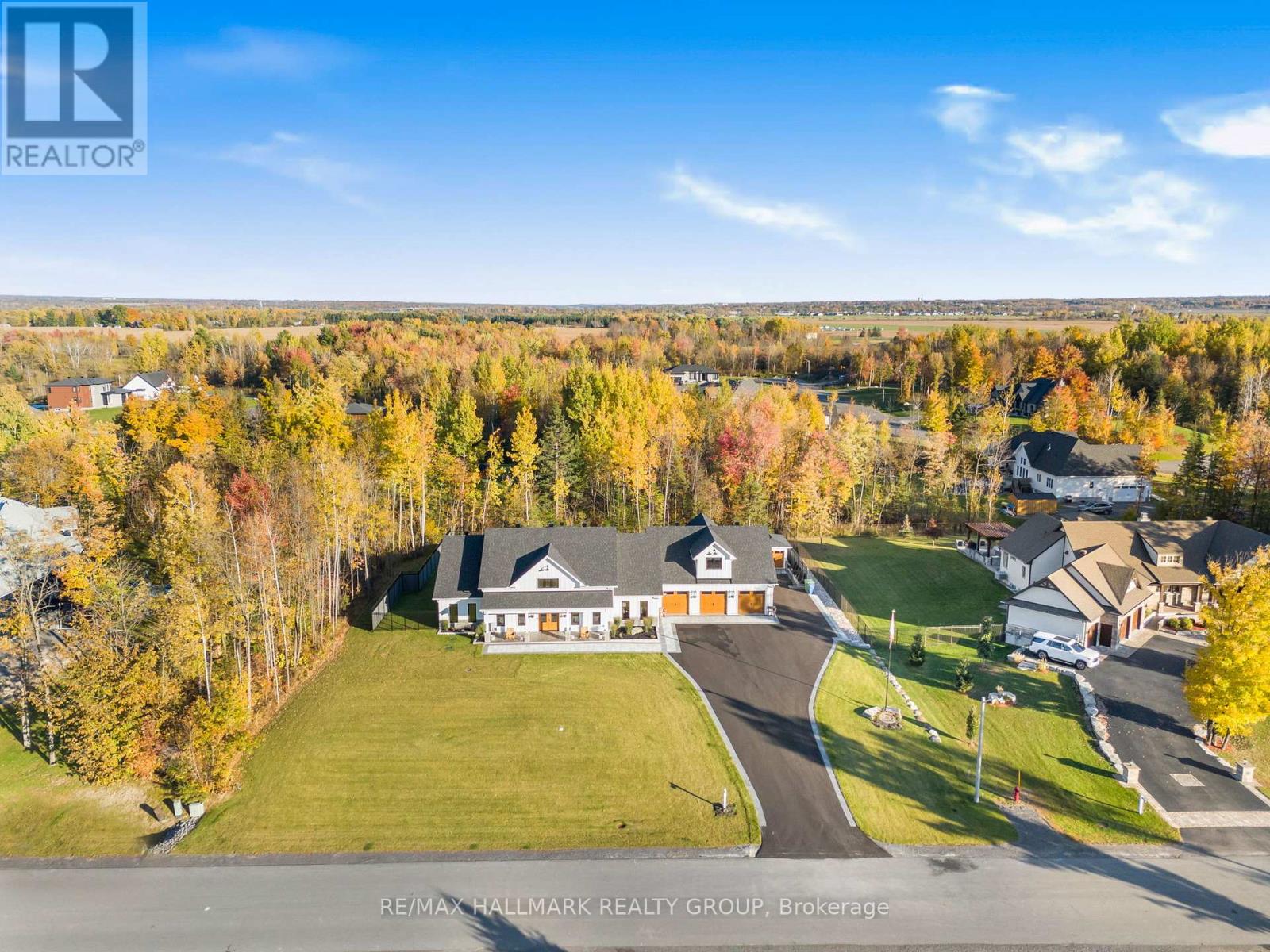 55 De La Seignerie Estates E, Champlain, Ontario  K0B 1K0 - Photo 5 - X12429973