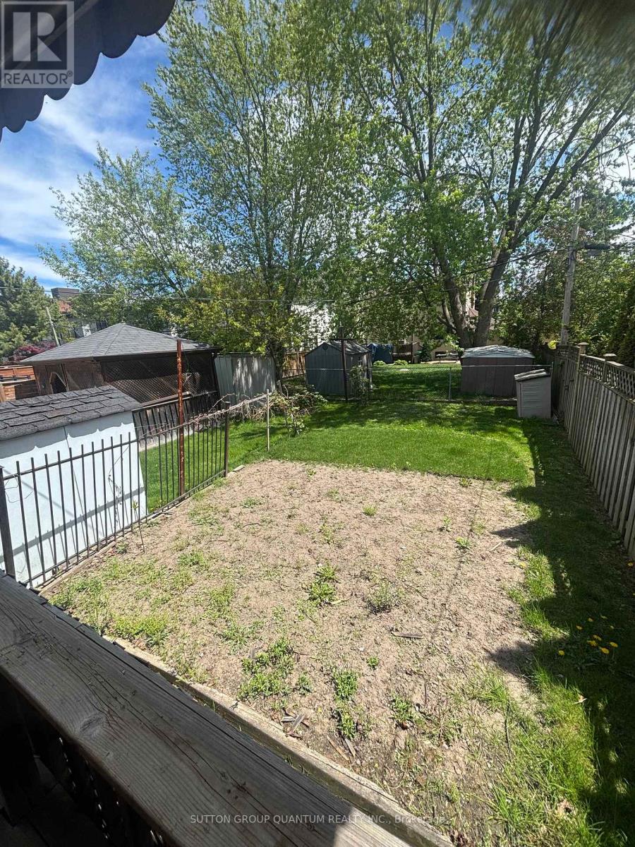 61 Forest Avenue, Mississauga, Ontario  L5G 1L3 - Photo 24 - W12887934