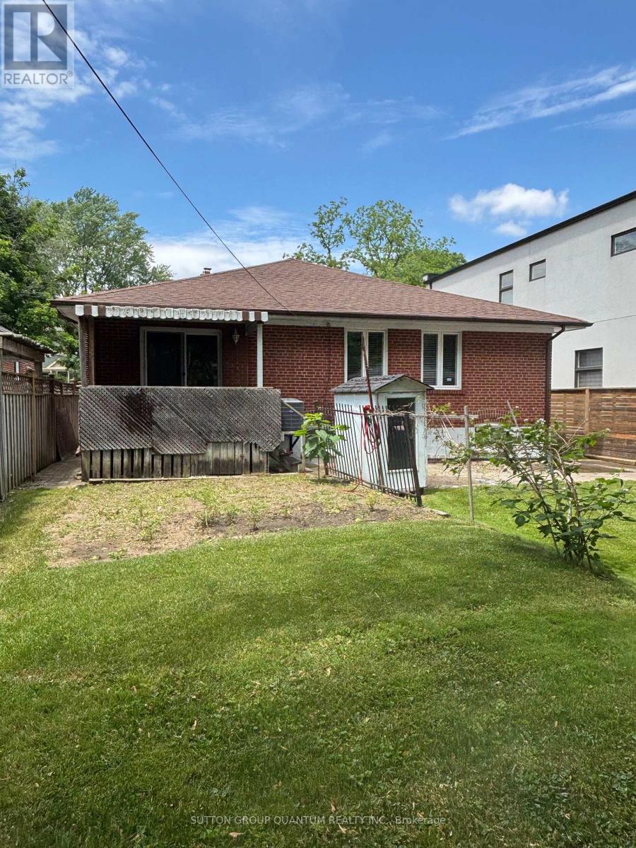 61 Forest Avenue, Mississauga, Ontario  L5G 1L3 - Photo 26 - W12887934